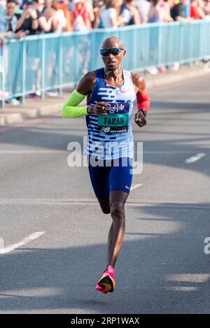 Tower Bridge, Londra, Regno Unito. 3 settembre 2023. La Big Half è una maratona di 1,5 km che si svolge in diverse località della maratona di Londra, partendo da Tower Hamlets e terminando a Cutty Sark. Molti dei migliori atleti a lunga distanza sono tra le circa 15.000 persone che partecipano, tra cui Sir Mo Farah. La grande metà sarà l’ultima gara di Sir Mo Farah nella sua città natale, Londra, prima che si ritiri Foto Stock