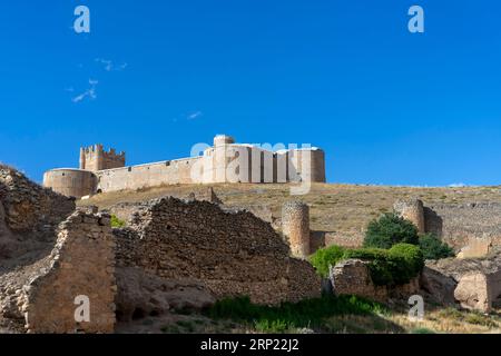 Vista sul bellissimo castello di Berlanga de Duero nella provincia di Soria, Spagna. Foto Stock