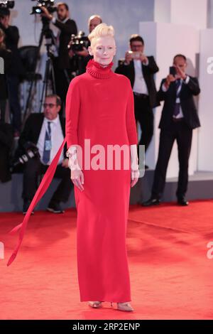 (180901) -- VENEZIA, 1 settembre 2018 -- l'attrice Tilda Swinton partecipa alla prima del film Suspiria durante la 75 Mostra Internazionale d'Arte cinematografica di Venezia, 1 settembre 2018. ) ITALY-VENICE-FILM FESTIVAL- SUSPIRIA -PREMIERE CHENGXTINGTING PUBLICATIONXNOTXINXCHN Foto Stock