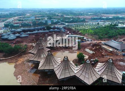 (180902) -- NANNING, 2 settembre 2018 -- foto aerea scattata il 2 settembre 2018 mostra il cantiere della 12th China (Nanning) International Garden Expo nella regione autonoma del Guangxi Zhuang nel sud della Cina. La Garden expo si terrà a Nanning nel dicembre del 2018.) (Zyd) CHINA-NANNING-GARDEN EXPO (CN) ZhouxHua PUBLICATIONxNOTxINxCHN Foto Stock