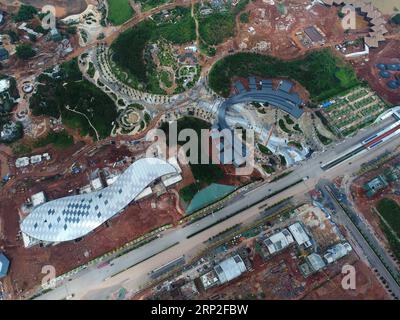 (180902) -- NANNING, 2 settembre 2018 -- foto aerea scattata il 2 settembre 2018 mostra il cantiere della 12th China (Nanning) International Garden Expo nella regione autonoma del Guangxi Zhuang nel sud della Cina. La Garden expo si terrà a Nanning nel dicembre del 2018.) (Zyd) CHINA-NANNING-GARDEN EXPO (CN) ZhouxHua PUBLICATIONxNOTxINxCHN Foto Stock