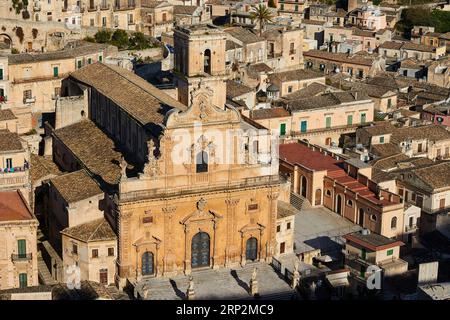 Duomo di San Pietro Apostolo, Chiesa di San Pietro, dall'alto, vicino, Centro storico, Modica, città barocca, angolo barocco, sud-est, Sicilia, Italia Foto Stock