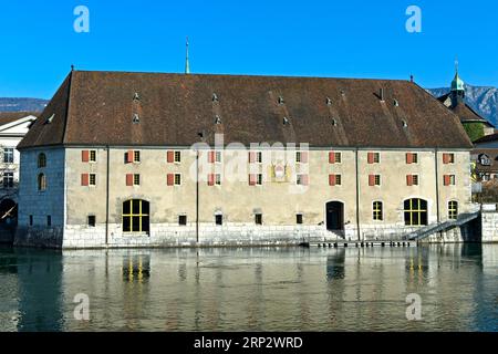 Edificio storico del magazzino Landhaus an der Aare, Soletta, Svizzera Foto Stock