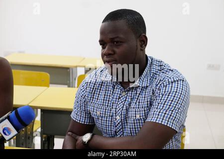 (180915) -- PECHINO, 15 settembre 2018 () - Nathan Ankrah, studente dell'Università del Ghana, riceve un'intervista con l'agenzia di stampa di Accra, capitale del Ghana, 10 settembre 2018. ANDARE CON i titoli: I giovani africani hanno grandi aspettative per le iniziative della Cina in Africa () (wtc) titoli: I giovani africani nutrono grandi aspettative per le iniziative della Cina in Africa Xinhua PUBLICATIONxNOTxINxCHN Foto Stock