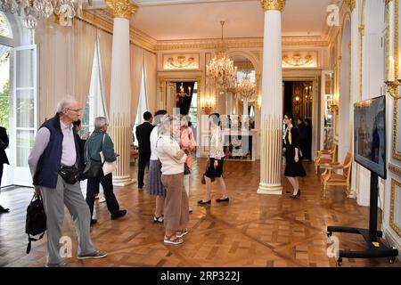 (180916) -- PARIGI, 16 settembre 2018 -- la gente visita la cancelleria dell'Ambasciata cinese in Francia a Parigi, in Francia, il 16 settembre 2018. La cancelleria dell'Ambasciata Cinese in Francia ha aperto la sua porta ai visitatori domenica in occasione delle 35 Giornate europee del Patrimonio. ) FRANCIA-PARIGI-EUROPEAN HERITAGE DAYS-CANCELLERIA DELL'AMBASCIATA CINESE IN FRANCIA-APERTURA AI VISITATORI CHENXYICHEN PUBLICATIONXNOTXINXCHN Foto Stock