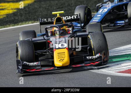 10 HADJAR Isack (fra), HiTech Grand Prix, Dallara F2, azione durante la dodicesima prova del Campionato FIA di Formula 2 2023 dal 1 al 3 settembre 2023 sull'autodromo Nazionale di Monza, a Monza, Italia Foto Stock