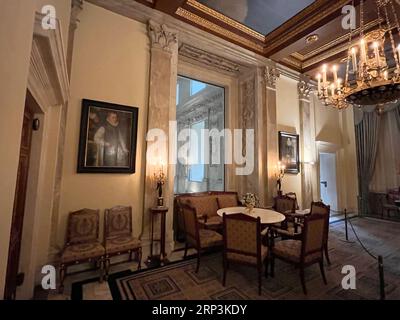 Amsterdam, Paesi Bassi. 29 agosto 2023. L'interno del Palazzo reale di Amsterdam. Foto di alta qualità Foto Stock