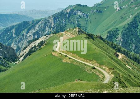 Passo Moldo-Ashuu distretto della regione di Son-Kul nel Kirghizistan occidentale Foto Stock