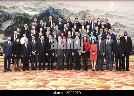 (181015) -- PECHINO, 15 ottobre 2018 -- il vicepresidente cinese Wang Qishan incontra i partecipanti al sesto forum Cina-Francia per i giovani leader a Pechino, capitale della Cina, 15 ottobre 2018. ) (Hxy) RIUNIONE CINA-PECHINO-WANG QISHAN-FRANCIA (CN) YanxYan PUBLICATIONxNOTxINxCHN Foto Stock