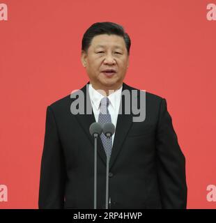 (181109) -- PECHINO, 9 novembre 2018 -- il presidente cinese Xi Jinping, anche segretario generale del Comitato centrale del Partito Comunista Cinese (CPC) e presidente della Commissione militare centrale, rivolge un discorso alla China National Comprehensive Fire and Rescue Team durante una cerimonia di conferimento delle bandiere tenutasi presso la sala grande del popolo a Pechino, capitale della Cina, il 9 novembre 2018. ) (SXK) CHINA-BEIJING-XI JINPING-FIRE AND RESCUE TEAM-FLAG-CONSIGNRING (CN) JUXPENG PUBLICATIONXNOTXINXCHN Foto Stock