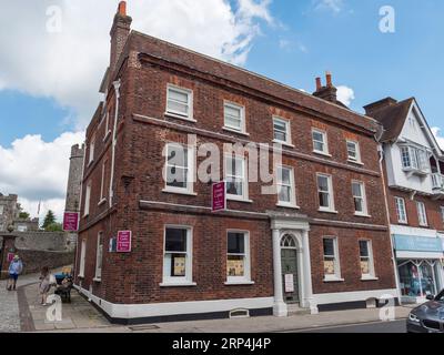 Lewes Castle & Museum of Sussex Archaeology on the High Street a Lewes, East Sussex, Regno Unito. Foto Stock