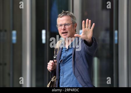 Londra, Inghilterra, Regno Unito. 3 settembre 2023. Il celebre chef HUGH FEARNLEY-WHITTINGSTALL lascia i BBC Studios dopo essere apparso su 'Sunday with Laura Kuenssberg' (Credit Image: © Thomas Krych/ZUMA Press Wire) SOLO PER USO EDITORIALE! Non per USO commerciale! Crediti: ZUMA Press, Inc./Alamy Live News Foto Stock