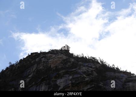 (181120) -- PYONGYANG, 20 novembre 2018 -- foto scattata il 9 novembre 2018 mostra il paesaggio dell'area panoramica del Monte Kumgang. Un evento congiunto nord-sud di due giorni si è concluso domenica nella zona speciale per il tour internazionale del Monte Kumgang nella parte sud-orientale della Repubblica Popolare Democratica di Corea (RPDC) per celebrare il 20° anniversario del programma turistico del Monte Kumgang. (Ry) RPDC-COREA DEL SUD-MOUNT KUMGANG-ANNIVERSARY ChengxDayu PUBLICATIONxNOTxINxCHN Foto Stock