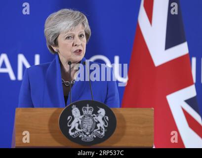 (181125) -- BRUXELLES, 25 novembre 2018 -- il primo ministro britannico Theresa May tiene una conferenza stampa al termine di un vertice speciale sulla Brexit a Bruxelles, in Belgio, 25 novembre 2018. Domenica i leader europei hanno approvato l'accordo sulla Brexit al vertice dell'Unione europea (UE), una svolta importante da quando la lunga negoziazione sulla Brexit tra Regno Unito e Unione europea è iniziata un anno e mezzo fa. ) BELGIO-BRUXELLES-UE-BREXIT-SUMMIT-MAGGIO-CONFERENZA STAMPA YEXPINGFAN PUBLICATIONXNOTXINXCHN Foto Stock