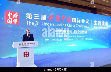 (181217) -- PECHINO, 17 dicembre 2018 (Xinhua) -- l'ex primo ministro del Regno Unito Gordon Brown tiene un discorso di apertura durante la terza conferenza di intesa sulla Cina tenutasi a Pechino, capitale della Cina, 17 dicembre 2018. (Xinhua/Chen Yehua) CHINA-BEIJING-UNDERSTANDING CHINA-CONFERENCE (CN) PUBLICATIONxNOTxINxCHN Foto Stock