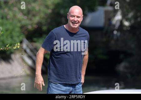 Lido di Venezia, Italia. 3 settembre 2023. Pietro Sermonti arriva al molo dell'Hotel Excelsior per le riprese del film Italy Best Movie Award. (Foto di Mario Cartelli/SOPA Images/Sipa USA) credito: SIPA USA/Alamy Live News Foto Stock