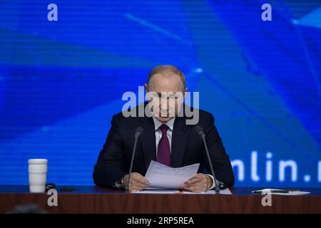 (181222) -- PECHINO, 22 dicembre 2018 (Xinhua) -- il presidente russo Vladimir Putin partecipa alla sua conferenza stampa annuale a Mosca, in Russia, 20 dicembre 2018. (Xinhua/Bai Xueqi) Xinhua titoli: Putin chiede un dialogo con Trump nel contesto del peggioramento delle relazioni Russia-USA PUBLICATIONxNOTxINxCHN Foto Stock