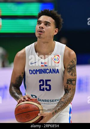 Quezon City, Filippine. 3 settembre 2023. Il Lester Quinones della squadra di pallacanestro della Repubblica Dominicana è visto durante la partita di Coppa del mondo di pallacanestro maschile FIBA 2023 tra Repubblica Dominicana e Serbia tenutasi all'Araneta Coliseum di Quezon City. Punteggio finale Serbia 112:79 Repubblica Dominicana. Credito: SOPA Images Limited/Alamy Live News Foto Stock