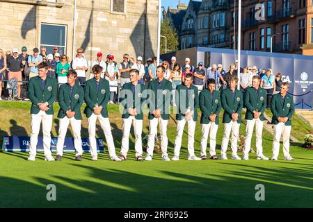 St Andrews, Scozia. 3 settembre 2023. La squadra vincitrice degli USA durante la cerimonia di chiusura della Walker Cup 2023. Foto Stock