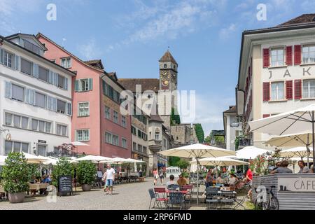 Torre dell'orologio del Castello di Rapperswil da Hauptplatz, Rapperswil-Jona, Canton di St Gallen, Svizzera Foto Stock