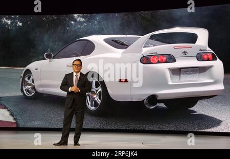 (190115) -- DETROIT, 15 gennaio 2019 (Xinhua) -- il presidente della Toyota Akio Toyoda presenta 2020 Toyota Supra durante una conferenza stampa al North American International Auto Show (NAIAS) 2019 a Detroit, negli Stati Uniti, il 14 gennaio 2019. L'esposizione annuale di Detroit di quest'anno è stata inaugurata lunedì e durerà fino a gennaio 27. (Xinhua/Wang Ping) U.S.-DETROIT-AUTO SHOW-NAIAS PUBLICATIONxNOTxINxCHN Foto Stock