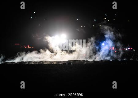 (190119) -- TLAHUELILPAN, 19 gennaio 2019 (Xinhua) -- MEXICO-HIDALGO-PIPELINE-EXPLOSION foto scattata il 19 gennaio 2019 mostra il sito di un'esplosione di oleodotti nel comune di Tlahuelilpan, stato di Hidalgo, Messico. Almeno 20 persone sono rimaste uccise e altre 54 ferite in un'esplosione di oleodotti nello stato messicano centrale di Hidalgo venerdì, hanno detto le autorità locali. (Xinhua/Xin Yuewei) MESSICO-HIDALGO-PIPELINE-EXPLOSION PUBLICATIONxNOTxINxCHN Foto Stock