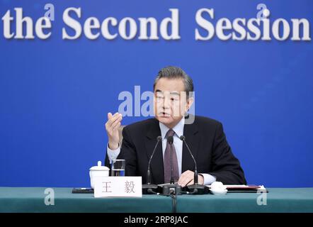 (190308) -- PECHINO, 8 marzo 2019 -- il consigliere di Stato cinese e ministro degli Esteri Wang Yi risponde alle domande in una conferenza stampa sulla politica estera e le relazioni della Cina ai margini della seconda sessione del XIII Congresso Nazionale del popolo a Pechino, capitale della Cina, 8 marzo 2019. ) (DUE SESSIONI)CHINA-BEIJING-NPC-CONFERENZA STAMPA-WANG YI (CN) SHENXBOHAN PUBLICATIONXNOTXINXCHN Foto Stock