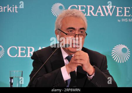 (190311) -- HOUSTON (Stati Uniti), 11 marzo 2019 (Xinhua) -- Fatih Birol, direttore esecutivo della International Energy Agency (IEA), parla in una conferenza stampa a Houston, Texas, Stati Uniti, l'11 marzo 2019. La seconda ondata di rivoluzione dello scisto americano sta arrivando e scuoterà il flusso internazionale del commercio di petrolio e gas, ha detto Fatih Birol alla conferenza stampa. La 38a CERAWeek ha dato il via lunedì a Houston, la quarta città più grande degli Stati Uniti. (Xinhua/Liu Liwei) U.S-HOUSTON-CERAWEEK-OPENING PUBLICATIONxNOTxINxCHN Foto Stock