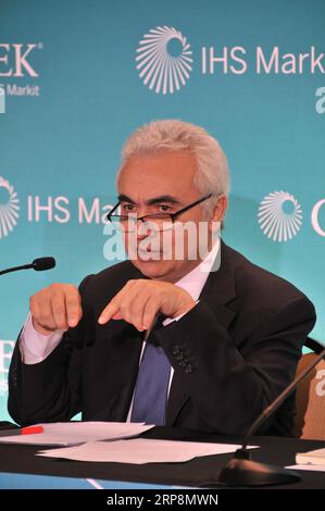 (190311) -- HOUSTON (Stati Uniti), 11 marzo 2019 (Xinhua) -- Fatih Birol, direttore esecutivo della International Energy Agency (IEA), parla in una conferenza stampa a Houston, Texas, Stati Uniti, l'11 marzo 2019. La seconda ondata di rivoluzione dello scisto americano sta arrivando e scuoterà il flusso internazionale del commercio di petrolio e gas, ha detto Fatih Birol alla conferenza stampa. La 38a CERAWeek ha dato il via lunedì a Houston, la quarta città più grande degli Stati Uniti. (Xinhua/Liu Liwei) U.S-HOUSTON-CERAWEEK-OPENING PUBLICATIONxNOTxINxCHN Foto Stock