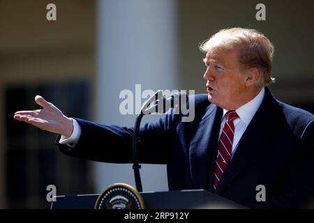 (190320) -- WASHINGTON D.C., 20 marzo 2019 (Xinhua) -- il presidente degli Stati Uniti Donald Trump partecipa a una conferenza stampa congiunta con il suo omologo brasiliano Jair Bolsonaro (non nella foto) al Rose Garden della Casa Bianca a Washington D.C., negli Stati Uniti, il 19 marzo 2019. Martedì il presidente degli Stati Uniti Donald Trump ha indicato che potrebbe sostenere il Brasile per aderire all'Organizzazione del Trattato del Nord Atlantico (NATO) e all'Organizzazione per la cooperazione e lo sviluppo economico (OCSE), poiché le due nazioni si aspettavano di promuovere la loro cooperazione economica. (Xinhua/Ting Shen) USA-WASHINGTON D.C.-TRUMP-BRASILE Foto Stock