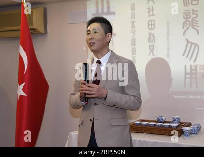 (190323) -- ISTANBUL, 23 marzo 2019 (Xinhua) -- cui Wei, console generale cinese a Istanbul, tiene un discorso in un evento a Istanbul, in Turchia, il 23 marzo 2019. Il tè è stato presentato a Istanbul sabato come un patrimonio culturale reciproco della Turchia e della Cina. ANDARE CON il tè presentato come patrimonio reciproco della Turchia, Cina a Istanbul (Xinhua/Xu Suhui) TURCHIA-ISTANBUL-CINA-MUTUAL HERITAGE-TEA PUBLICATIONxNOTxINxCHN Foto Stock