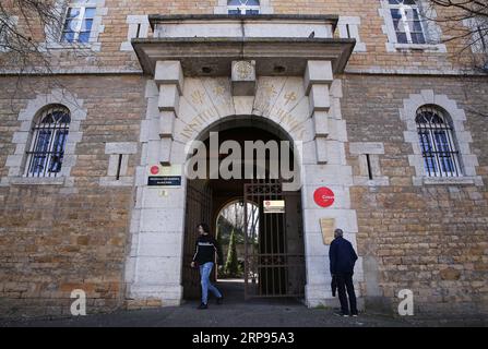 (190324) -- PECHINO, 24 marzo 2019 (Xinhua) -- foto scattata il 10 marzo 2019 mostra la porta dell'Istituto sino-francese di Lione, in Francia. (Xinhua/Tang Ji) SCAMBI BILATERALI FRANCIA-CINA PUBLICATIONxNOTxINxCHN Foto Stock