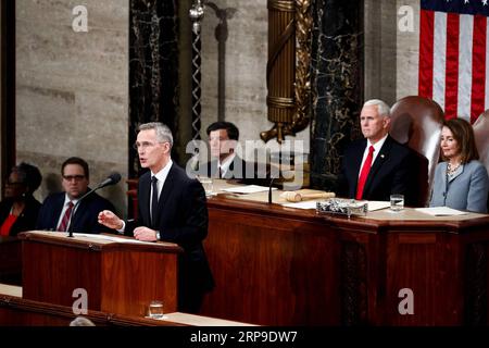 (190403) -- WASHINGTON, 3 aprile 2019 -- il Segretario generale della NATO Jens Stoltenberg (fronte) affronta una riunione congiunta del Congresso degli Stati Uniti a Washington D.C., negli Stati Uniti, il 3 aprile 2019. Jens Stoltenberg ha detto mercoledì che l'alleanza militare non vuole una nuova corsa agli armamenti con la Russia, mentre esorta Mosca a mantenere il rispetto di un trattato di controllo degli armamenti. ) U.S.-WASHINGTON D.C.-NATO-JENS STOLTENBERG TINGXSHEN PUBLICATIONXNOTXINXCHN Foto Stock