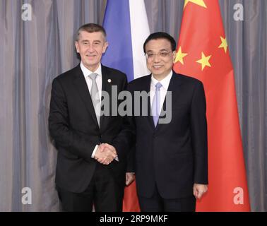 (190411) -- DUBROVNIK, 11 aprile 2019 -- il Premier cinese li Keqiang (R) incontra il primo ministro ceco Andrej Babis, che è qui per partecipare all'ottavo incontro dei leader della Cina e dei paesi dell'Europa centrale e orientale (PECO) nella città croata di Dubrovnik, 11 aprile 2019. ) CROAZIA-DUBROVNIK-CINA-LI KEQIANG-CECO PM-RIUNIONE HUANGXJINGWEN PUBLICATIONXNOTXINXCHN Foto Stock