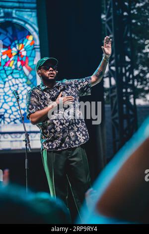 3 settembre 2023, New York, New York: (INT) EMCIDA e Goyo si esibiscono sul palco estivo del Centra Park. 3 settembre 2023, New York, USA: EMCIDA, famoso rapper brasiliano, si esibisce dal vivo durante il Summer Stage Festival a Central Park, New York con la presenza di fan che hanno cantato insieme a lui. Lo spettacolo è in associazione con il 27° Inffinito Brazilian Film Festival che presenta una proiezione del documentario che celebra la sua carriera e la ricca eredità della cultura nera brasiliana e con una presentazione musicale di Goyo, 'Gloria ''Goyo''' Martinez', cantante, produttore e co-fondatore di ChocQuibTo Foto Stock