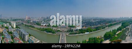 (190422) -- NANCHINO, 22 aprile 2019 (Xinhua) -- foto aerea scattata il 17 aprile 2019 mostra la vista della porta di Zhonghua a Nanchino, capitale della provincia di Jiangsu della Cina orientale. (Xinhua/li Bo) CHINA-JIANGSU-NANJING-SCENOGRAFIA (CN) PUBLICATIONxNOTxINxCHN Foto Stock