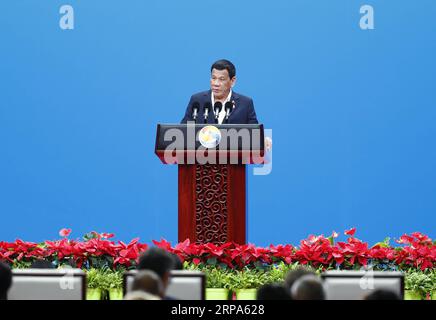 (190426) -- PECHINO, 26 aprile 2019 -- il presidente filippino Rodrigo Duterte si occupa della riunione ad alto livello del secondo Belt and Road Forum per la cooperazione internazionale a Pechino, capitale della Cina, 26 aprile 2019. ) (BRF)CHINA-BEIJING-BELT AND ROAD FORUM-HIGH-LEVEL MEETING (CN) CHENXJIANLI PUBLICATIONXNOTXINXCHN Foto Stock