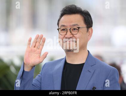 (190523) -- CANNES, 23 maggio 2019 (Xinhua) -- il regista Lee Won-tae posa durante una photocall per il gangster, il poliziotto, il diavolo al 72° Festival di Cannes, Francia, 23 maggio 2019. (Xinhua/Gao Jing) FRANCE-CANNES-FILM FESTIVAL- THE GANGSTER, COP, THE DEVIL PUBLICATIONxNOTxINxCHN Foto Stock