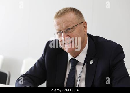 (190528) -- TOKYO, 28 maggio 2019 (Xinhua) -- John Coates, presidente della commissione di coordinamento del Comitato Olimpico Internazionale (CIO), sorride durante un'intervista esclusiva con Xinhua a Tokyo, Giappone, il 22 maggio 2019. Ospitare un gioco olimpico significa diverse opportunità per diversi paesi, offrendo loro la possibilità di mostrare il carisma di ogni nazione, ha detto John Coates, presidente della commissione di coordinamento del Comitato Olimpico Internazionale (CIO). PER ANDARE CON l'intervista: Ospitare i Giochi Olimpici offre diverse opportunità a diversi paesi (Xinhua/Du Xiaoyi) (SP)JAP Foto Stock