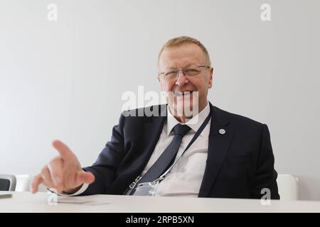 (190528) -- TOKYO, 28 maggio 2019 (Xinhua) -- John Coates, presidente della commissione di coordinamento del Comitato Olimpico Internazionale (CIO), risponde alle domande durante un'intervista esclusiva con Xinhua a Tokyo, Giappone, il 22 maggio 2019. Ospitare un gioco olimpico significa diverse opportunità per diversi paesi, offrendo loro la possibilità di mostrare il carisma di ogni nazione, ha detto John Coates, presidente della commissione di coordinamento del Comitato Olimpico Internazionale (CIO). PER ANDARE CON l'intervista: Ospitare i Giochi Olimpici offre diverse opportunità a diversi paesi (Xinhua/Du Xiao Foto Stock