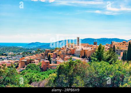 La città di Grasse sulla Costa Azzurra Foto Stock