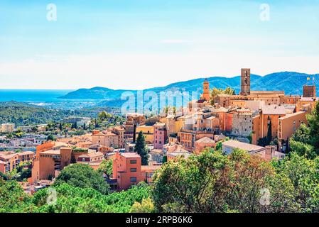 La città di Grasse sulla Costa Azzurra Foto Stock