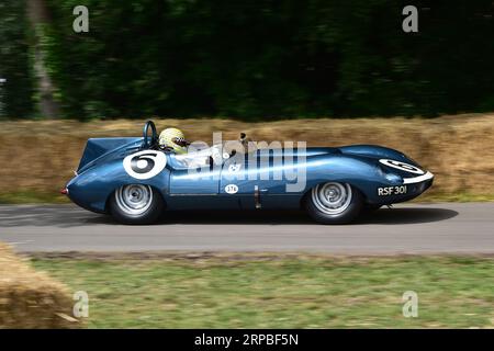 James Cottingham, Tojeiro Ecosse Jaguar, Goodwood 75, The Racing Years, una piccola ma indicativa selezione di alcune delle migliori auto da corsa e che ha Foto Stock