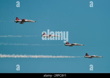 (190628) -- PECHINO, 28 giugno 2019 () -- i jet militari partecipano all'esercitazione aerea Anatolian Eagle a Konya, in Turchia, il 26 giugno 2019. La Turchia e i suoi alleati stavano partecipando alle esercitazioni aeree Anatolian Eagle nella provincia di Konya per rafforzare la cooperazione in compiti congiunti ed esercitare tipi di missioni. () FOTO DEL GIORNO Xinhua PUBLICATIONxNOTxINxCHN Foto Stock