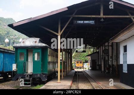 (190711) -- SAWAHLUNTO, 11 luglio 2019 -- foto scattata l'11 luglio 2019 mostra il museo ferroviario del patrimonio minerario di Ombilin a Sawahlunto, West Sumatra, Indonesia. Il patrimonio minerario del carbone di Ombilin, costruito nel 1890, è stato dichiarato patrimonio mondiale dell'UNESCO il 6 luglio 2019. INDONESIA-SAWAHLUNTO-OMBILIN MINIERA DI CARBONE-PATRIMONIO MONDIALE DUXYU PUBLICATIONXNOTXINXCHN Foto Stock