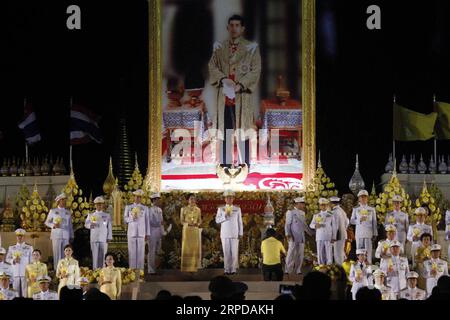 (190728) -- BANGKOK, 28 luglio 2019 -- il primo ministro thailandese Prayuth Chan-ocha e sua moglie Naraporn partecipano alla celebrazione del 67° compleanno del re tailandese Maha Vajiralongkorn a Bangkok, Thailandia, 28 luglio 2019. ) TAILANDIA-BANGKOK-RE-COMPLEANNO-CELEBRAZIONE RachenxSageamsak PUBLICATIONxNOTxINxCHN Foto Stock