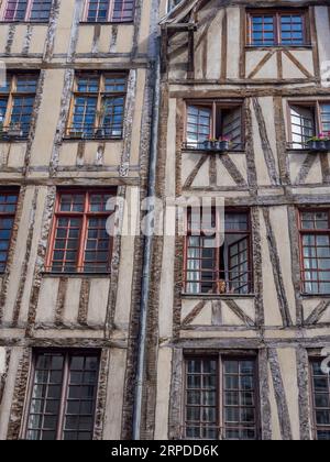 Maison du Faucheur e Maison du Mouton, due degli edifici più antichi di Parigi, Rue Francois Miron, Parigi, Francia, Europa, UE. Foto Stock