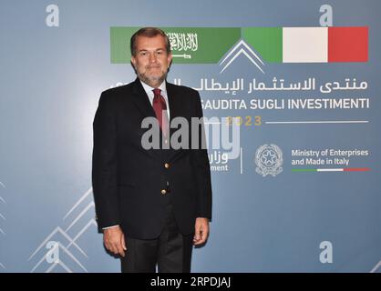 Milano, . 4 settembre 2023. Milano, Italy LForum Italo Saudi Investment 2023 organizzato dal Ministero delle imprese e del Made in Italy con la partecipazione di Adolfo Urso Ministro delle imprese e Made in Italy con Khalid al Falih Ministero degli investimenti saudita nella foto : Valentino Valentini Vice Ministro delle imprese e Made in Italy credito: Agenzia fotografica indipendente/Alamy Live News Foto Stock