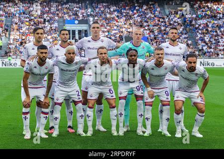 Milano, Italia. 3 settembre 2023. I giocatori dell'ACF Fiorentina si schierano durante la partita di serie A 2023/24 tra FC Internazionale e ACF Fiorentina allo Stadio Giuseppe Meazza. (Punteggi finali; Inter 4 | 0 Fiorentina). (Foto di Fabrizio Carabelli/SOPA Images/Sipa USA) credito: SIPA USA/Alamy Live News Foto Stock