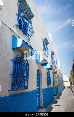 Marocco - Tangeri - strada stretta nella Kasbah Foto Stock